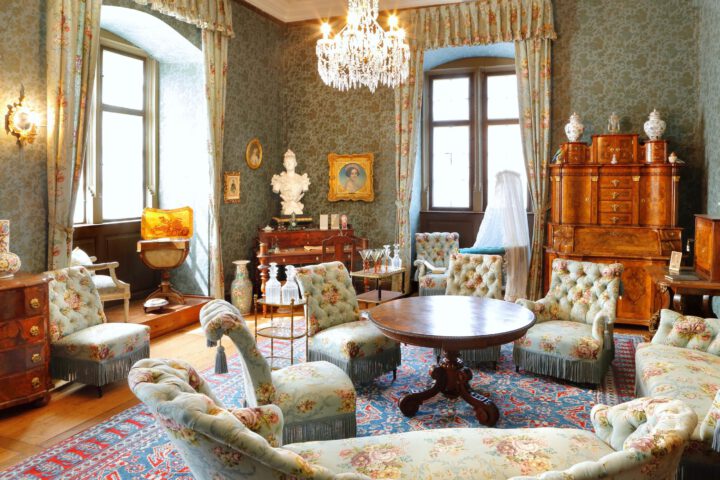 Formen, Farben und viele bunte Schnipsel