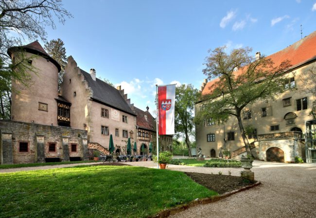 Von der Burg zum Schloss