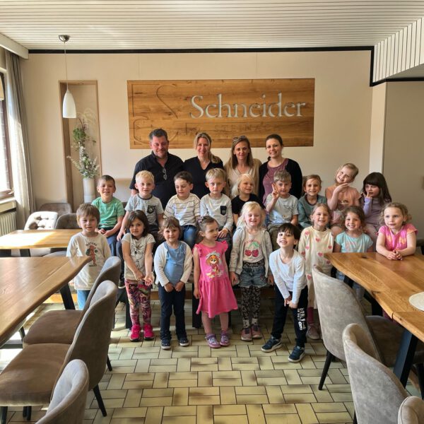 Silvia und Benno Schneider führen uns durch die Gastwirtschaft