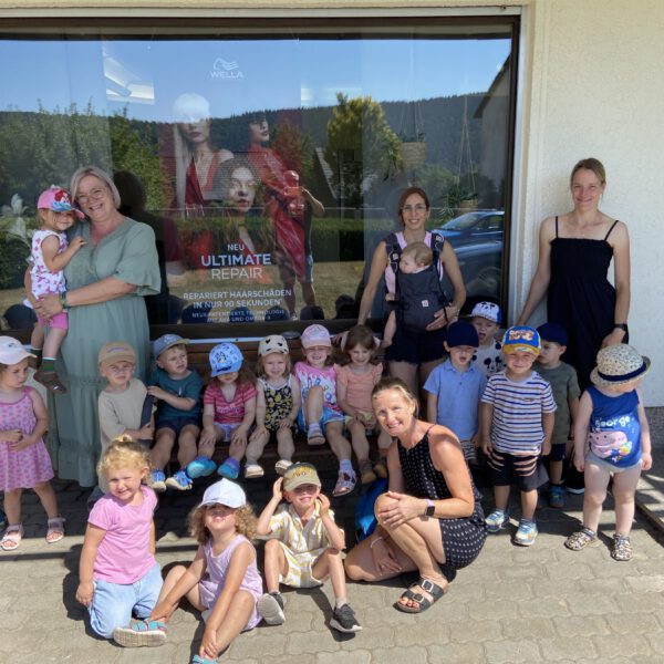 Janina Ehrenberg führte uns durch ihren Salon