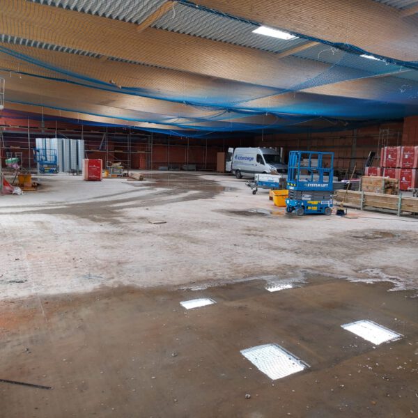 20.10.2020: Das Dach ist drauf!