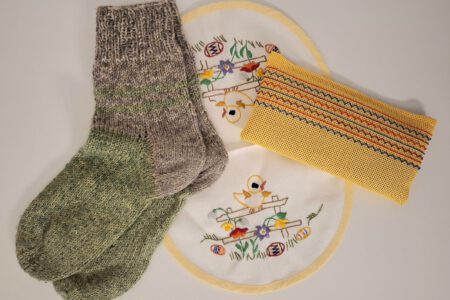 Sonderausstellung „Verstrickt und zugenäht“ „