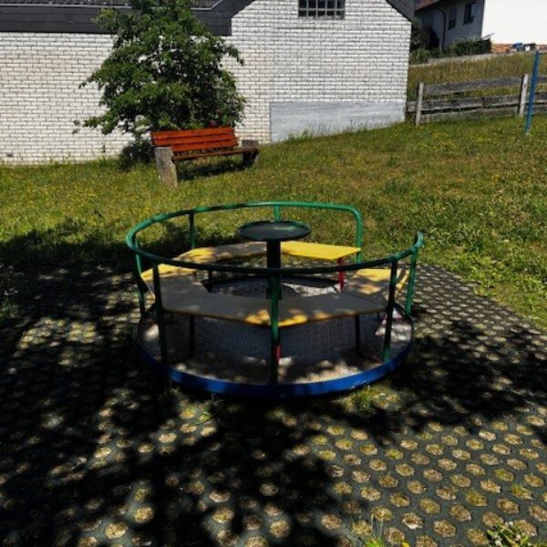 Spielgeräte vom alten Spielplatz werden wieder verwendet.