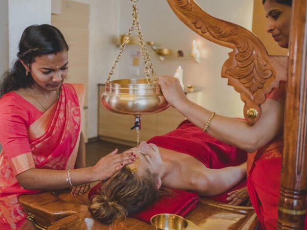Genießen Sie eine wohltuende ayurvedische Behandlung