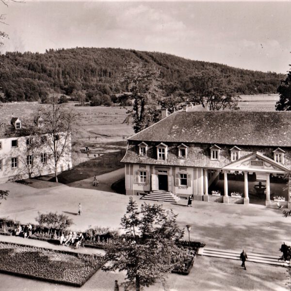 Ein Blick von oben auf die Kuranlagen