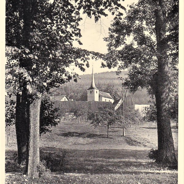 Die alte Julius-Echtner-Kirche aus der Ferne