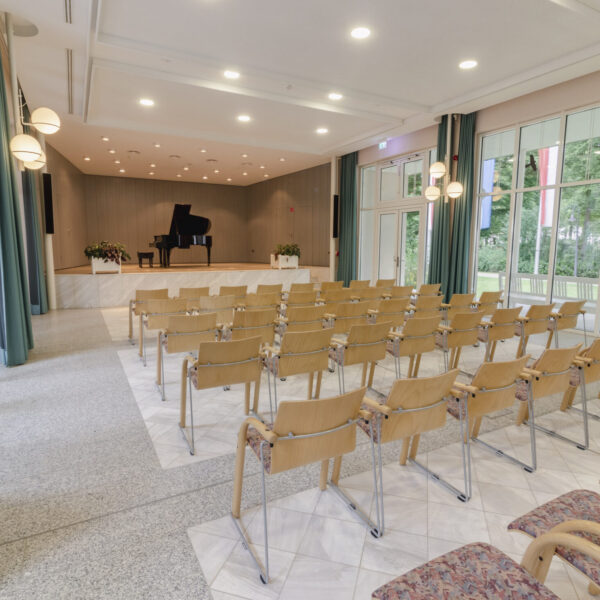 Kleiner Kursaal, Reihenbestuhlung.