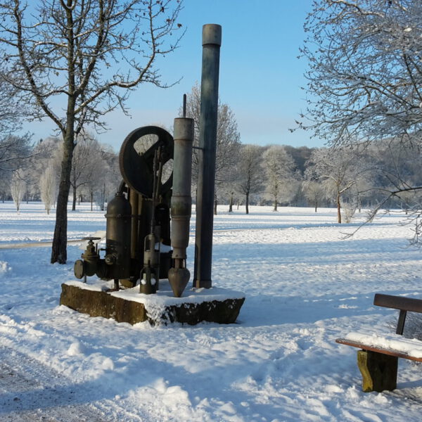 Die alte Wasserpumpe im Winter