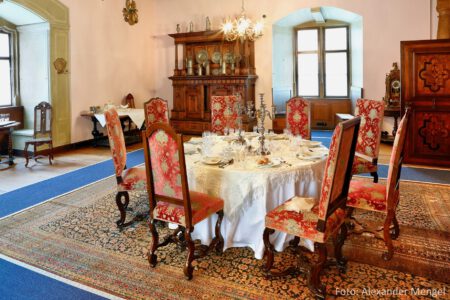 Schlossführung durch das Graf-Luxburg-Museum