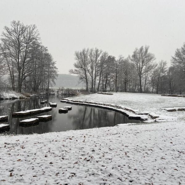 Der verschneite Saalemeander