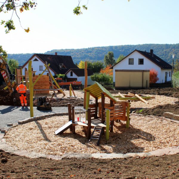 Die letzten Baggerarbeiten werden durchgeführt.